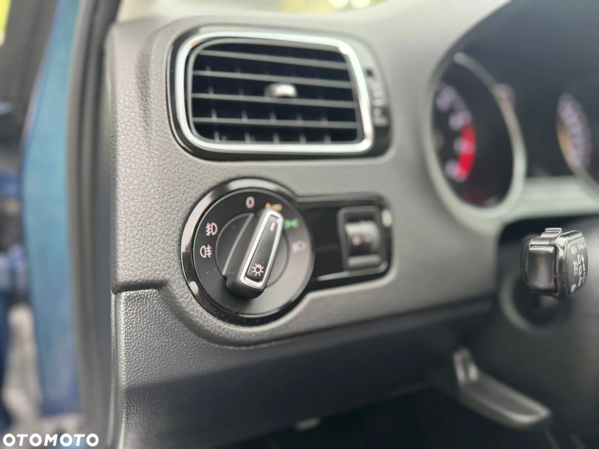 Volkswagen Polo 1.2 TSI (Blue Motion Technology) SOUND - 23
