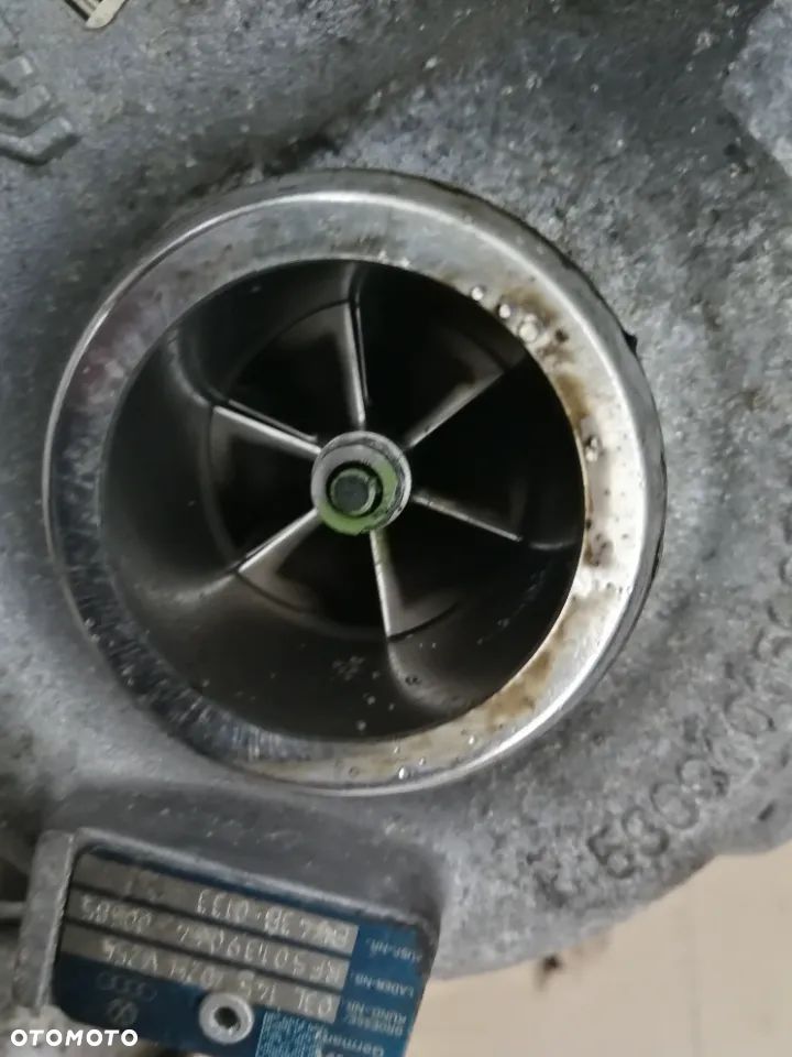 Turbosprężarka turbina Audi A4 B8 A5 2.0TDI 03L145702H CAG - 2