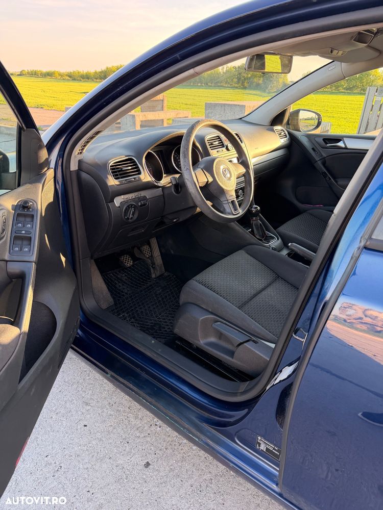 Volkswagen Golf 1.6 TDI DPF Trendline - 6