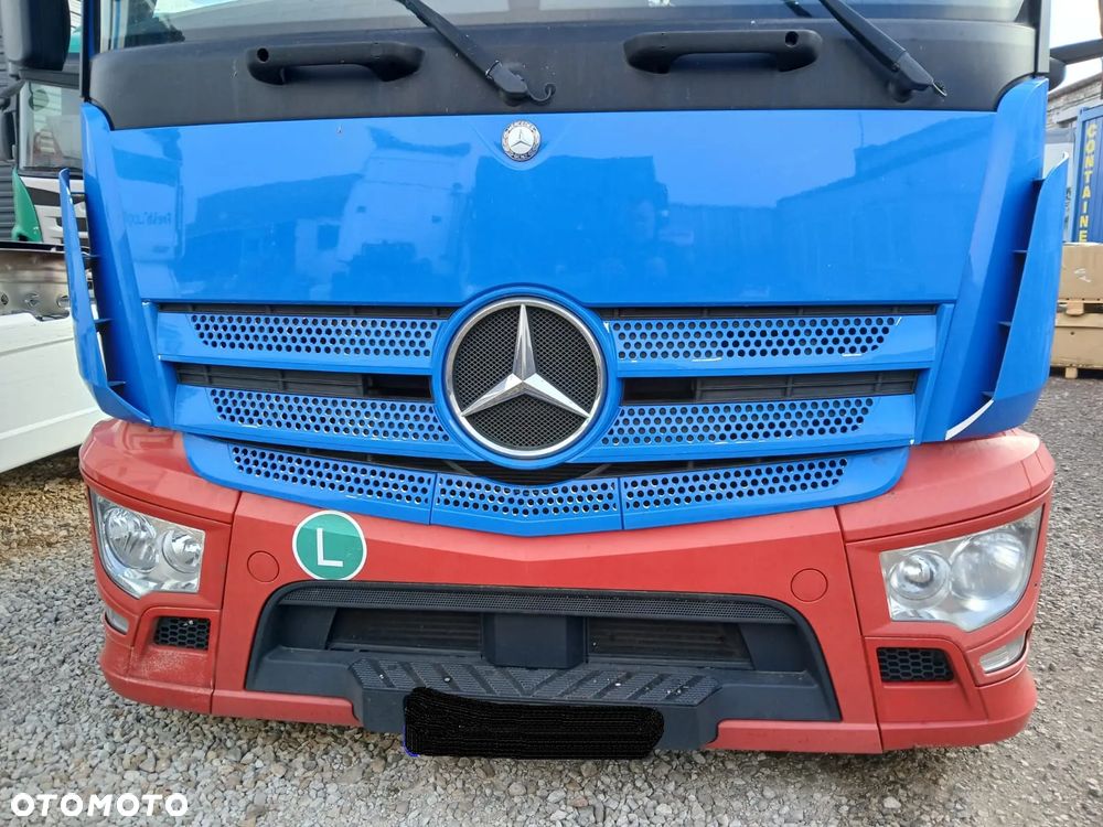 ZDERZAK PRZEDNI MERCEDES ACTROS MP4 - 2