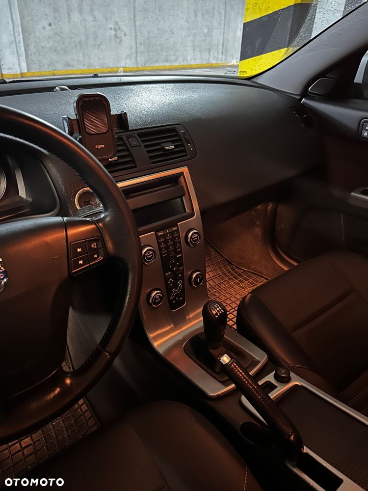 Volvo V50 1.6D Momentum - 11