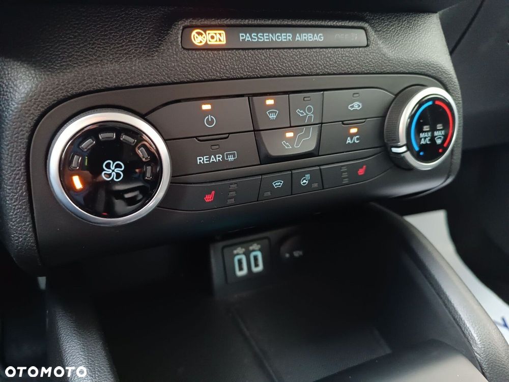 Ford Focus 1.5 EcoBlue Connected - 23