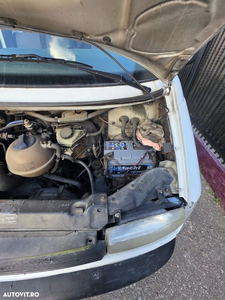 Volkswagen Transporter - 2