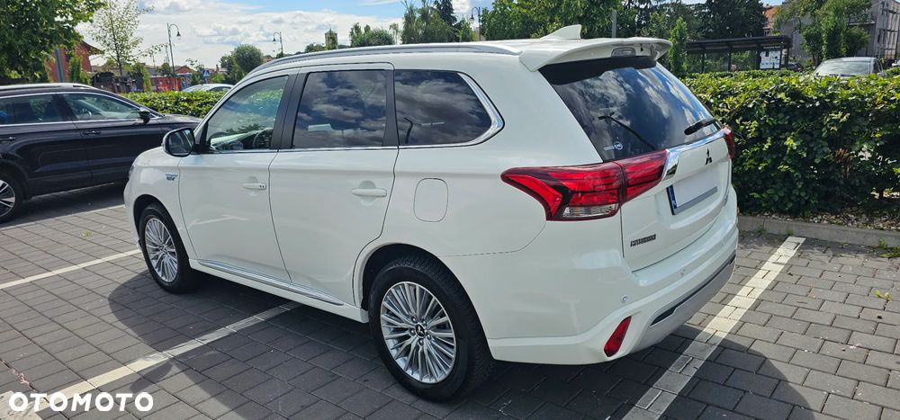 Mitsubishi Outlander Intense + - 4