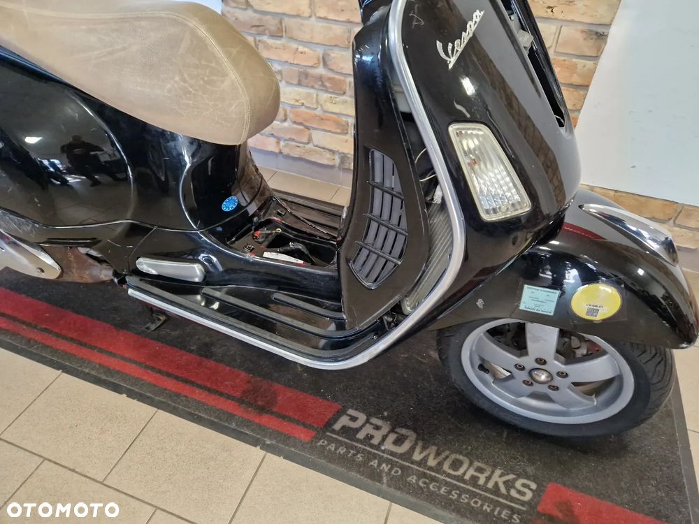 Vespa GTS - 29