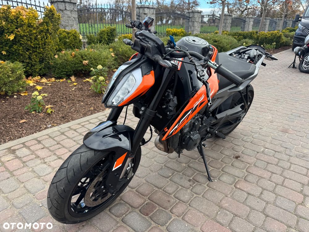 KTM Duke 790