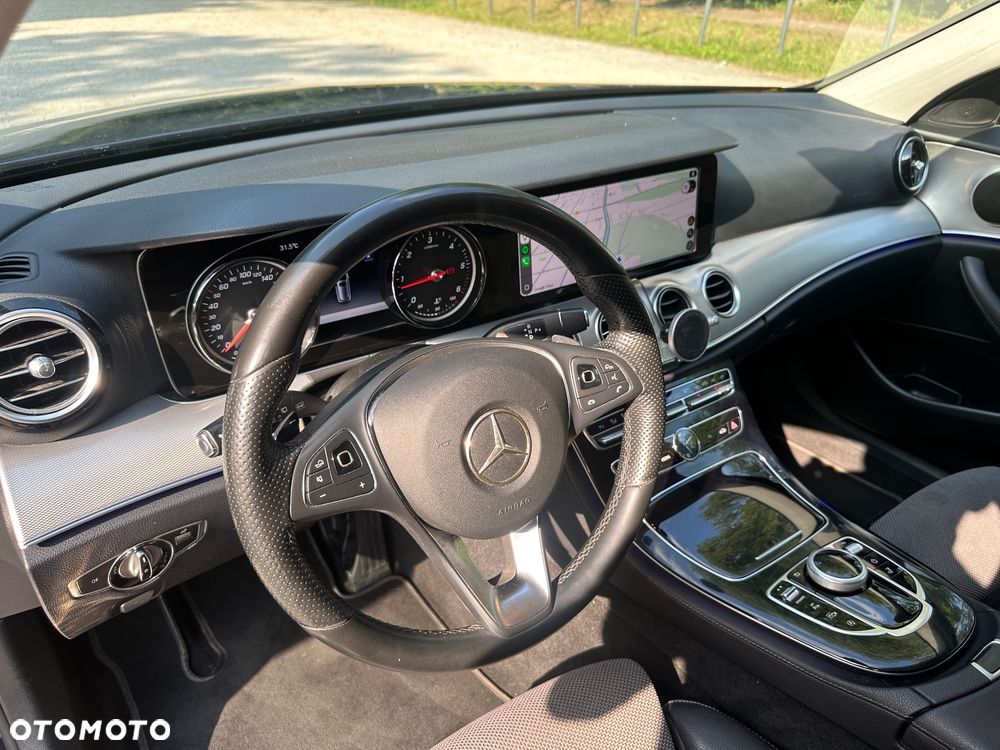 Mercedes-Benz Klasa E - 24