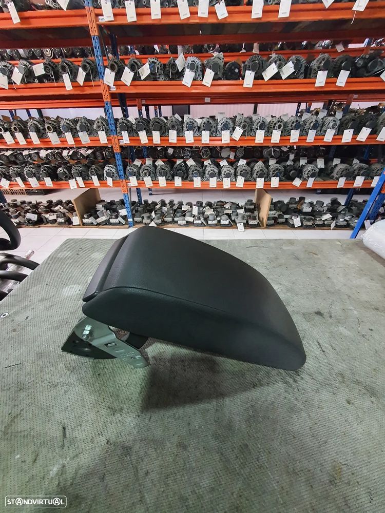 APOIO DE BRAÇO SEAT LEON 12- / 5F0864207C - 1