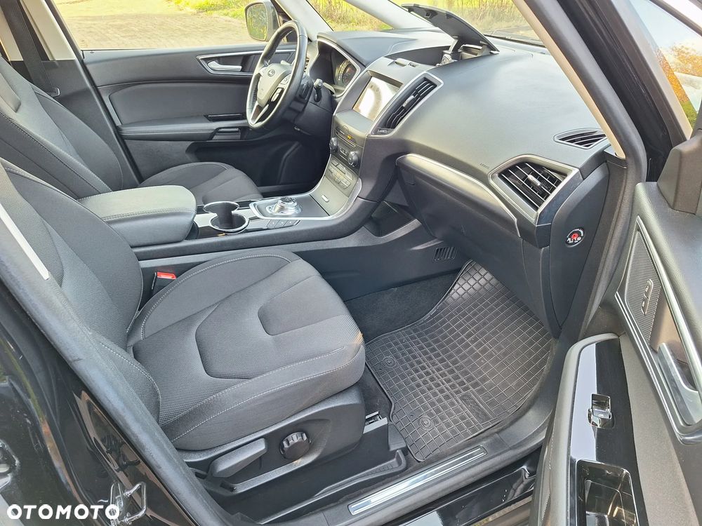 Ford S-Max 2.0 EcoBlue TITANIUM - 32