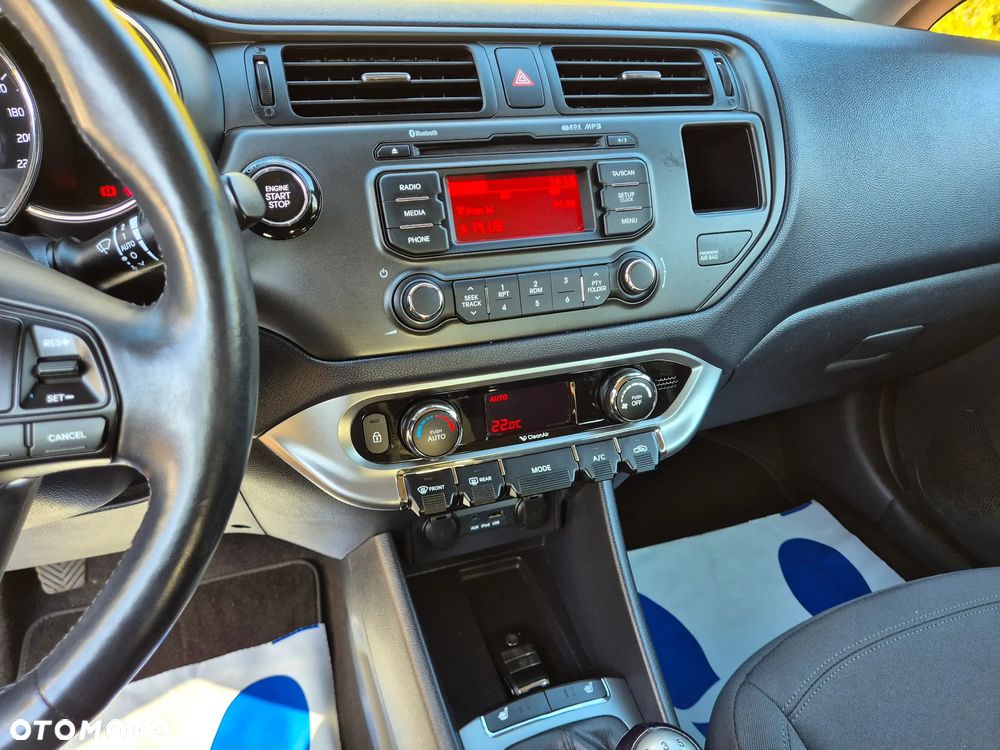 Kia Rio 1.2 Dream-Team Edition - 32