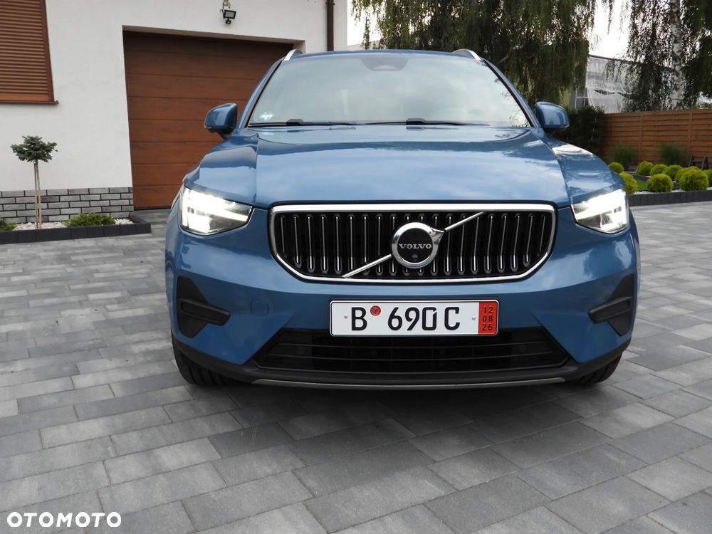 Volvo XC 40 B3 B DKG Plus Bright - 2