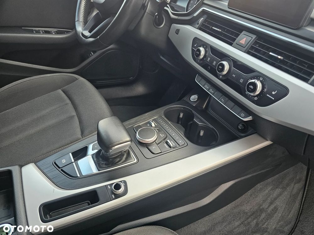 Audi A4 Avant 2.0 TDI S tronic - 16