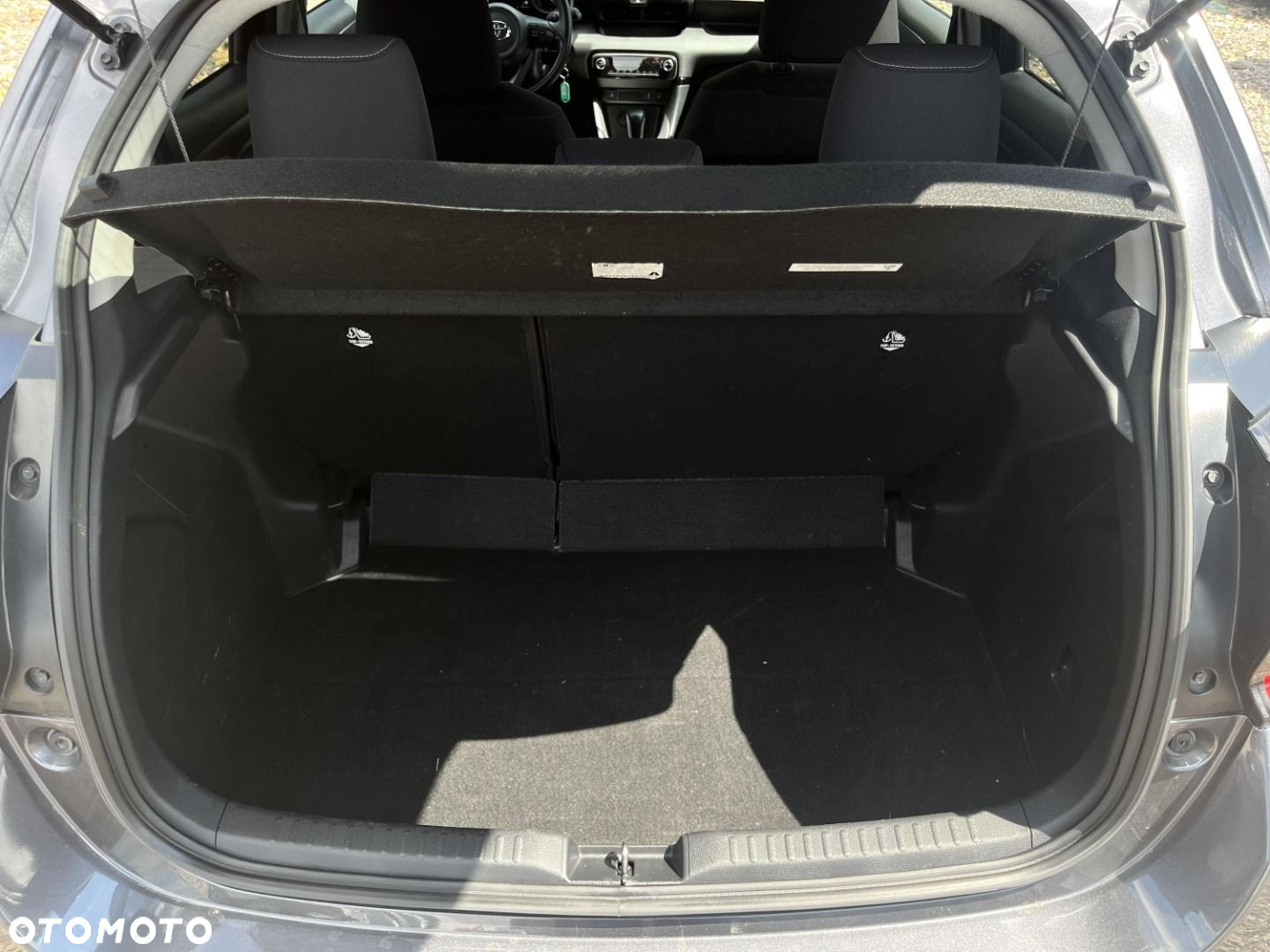 Toyota Yaris - 12