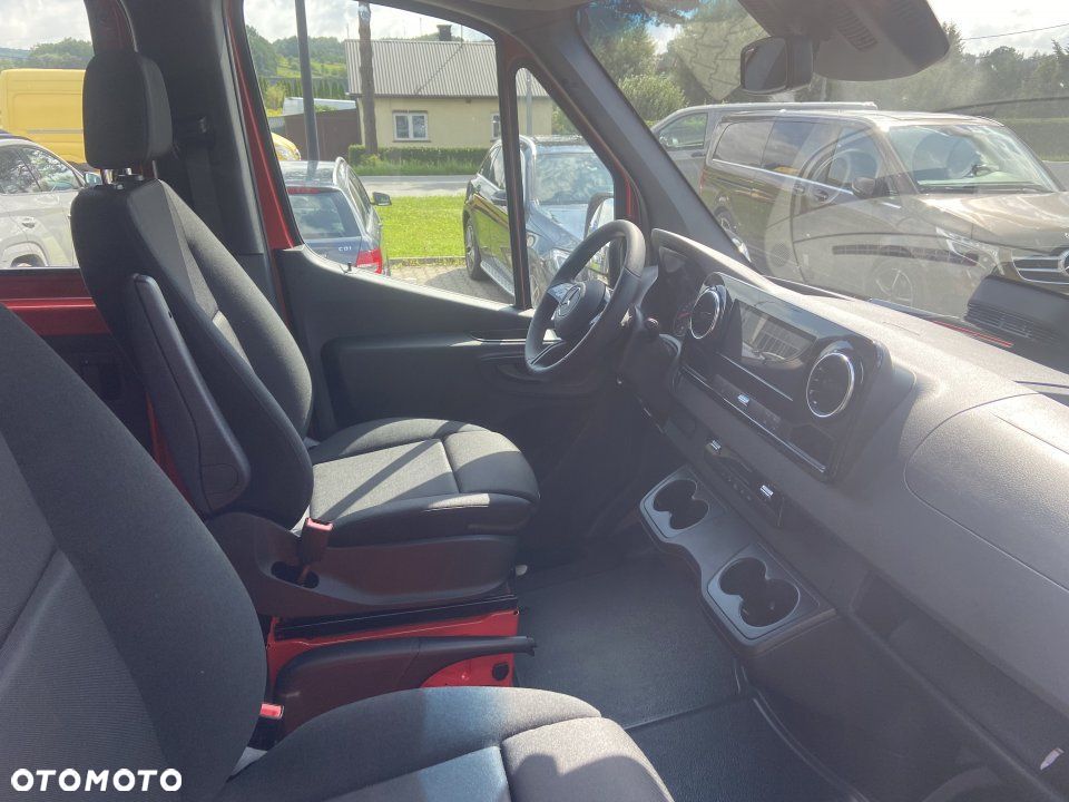 Mercedes-Benz Sprinter - 7