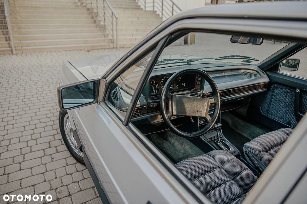 Audi 200 - 10