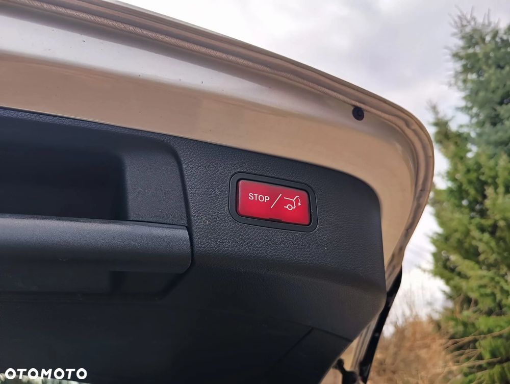 Mercedes-Benz GLA 180 Urban - 30