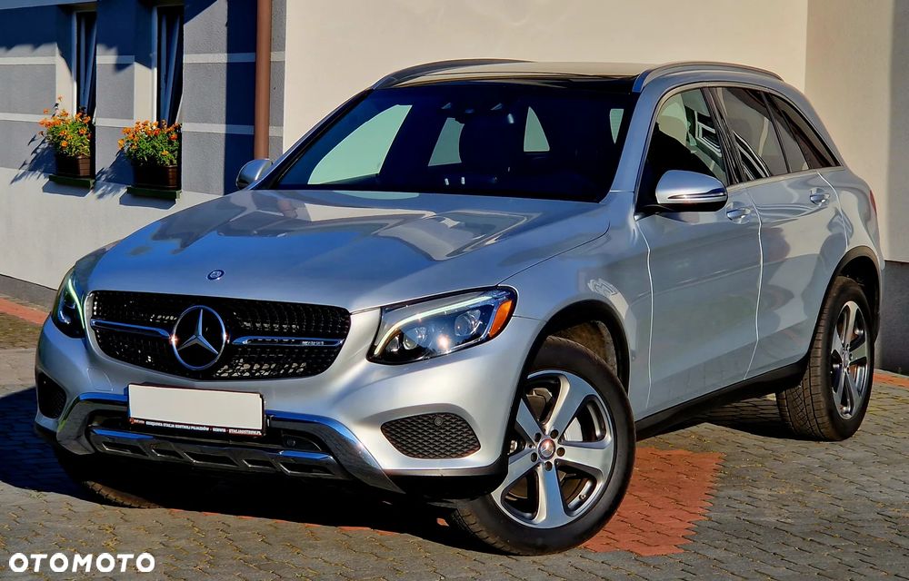 Mercedes-Benz GLC 300 4Matic 9G-TRONIC Exclusive - 3