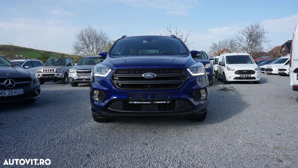 Ford Kuga 1.5 EcoBoost 2x4 ST-Line - 1