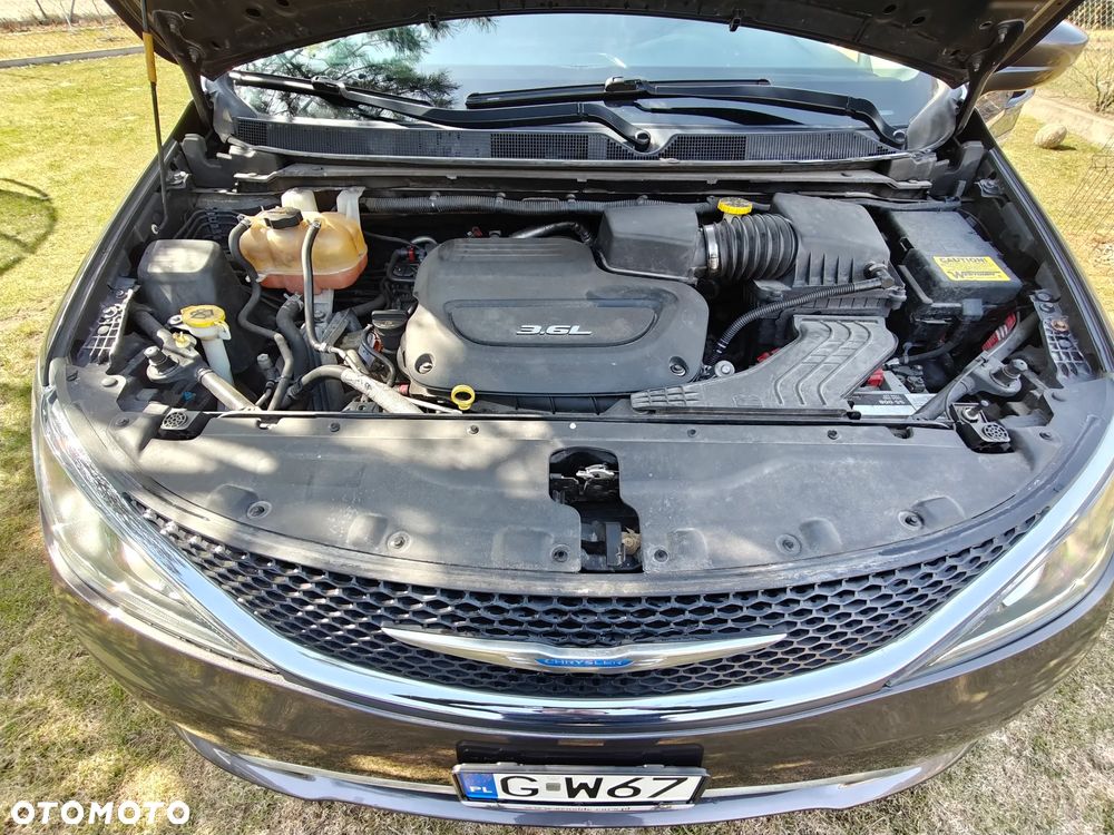 Chrysler Pacifica - 24