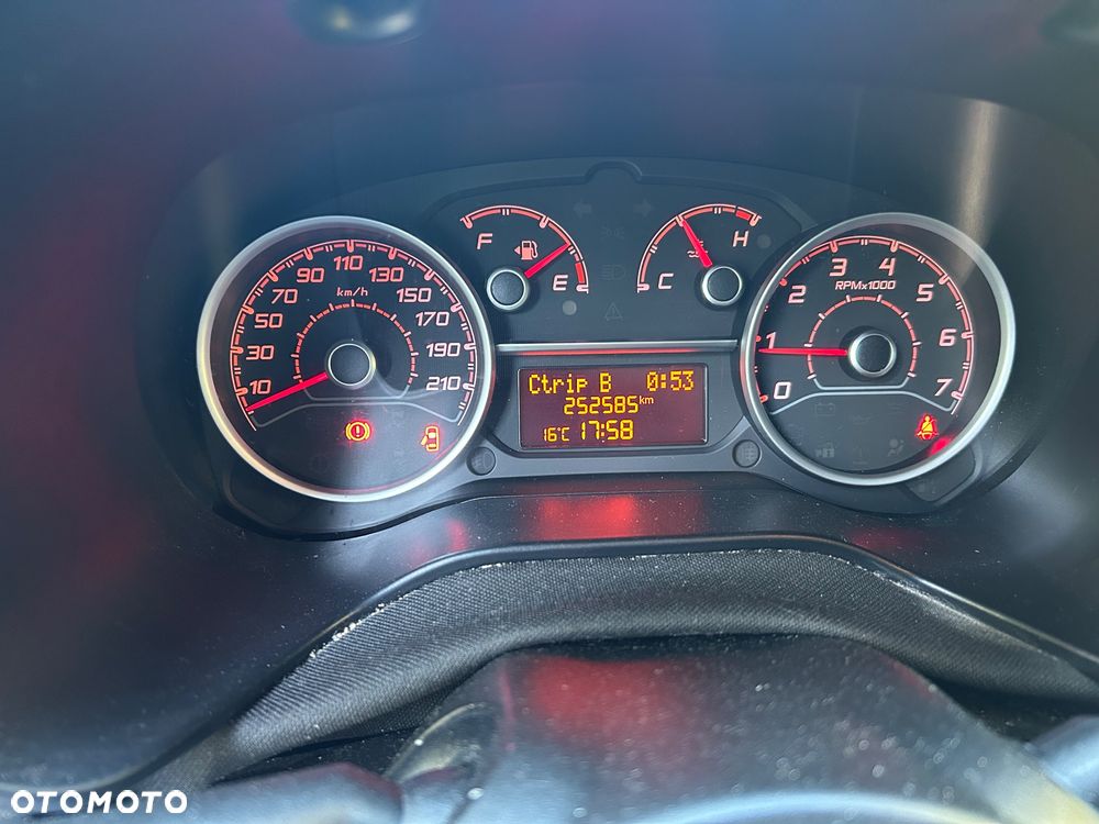 Fiat DOBLO - 11