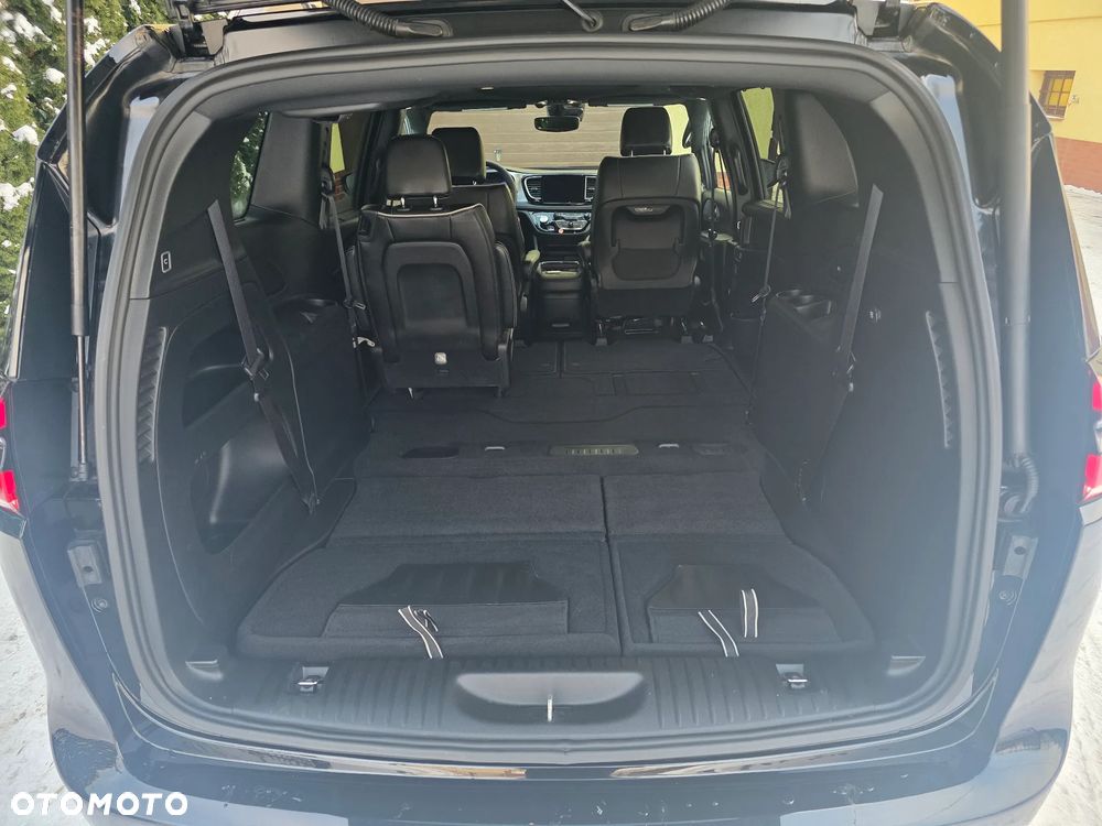 Chrysler Pacifica - 19