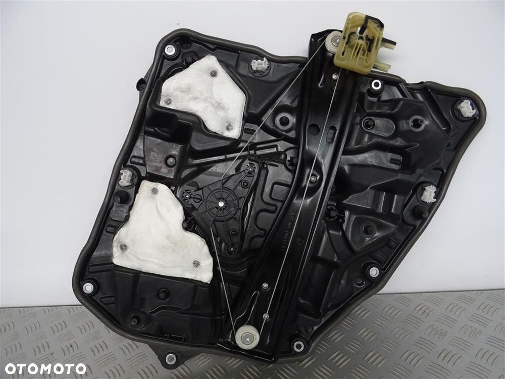 Podnośnik szyby tył tylny lewy BMW Seria 7 G11 G12 2015- BROSE 7479065