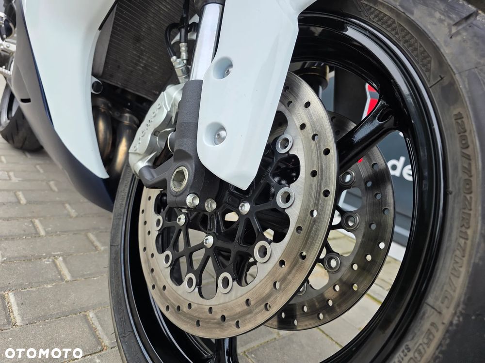 Suzuki GSX-R - 34