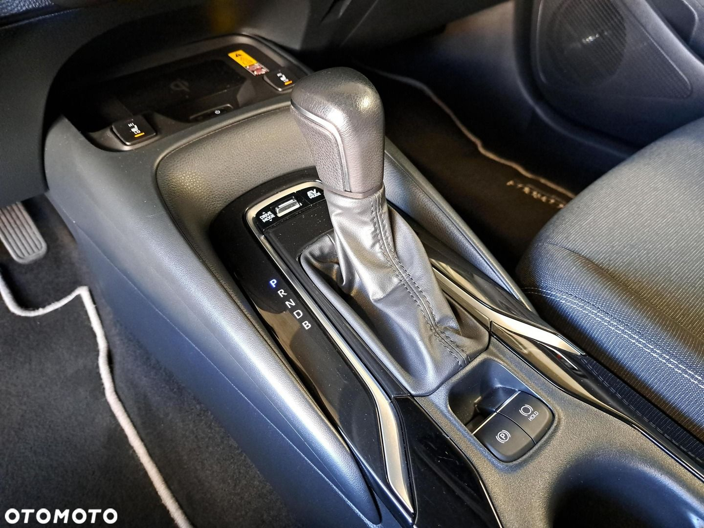 Toyota Corolla 1.8 Hybrid Comfort - 27