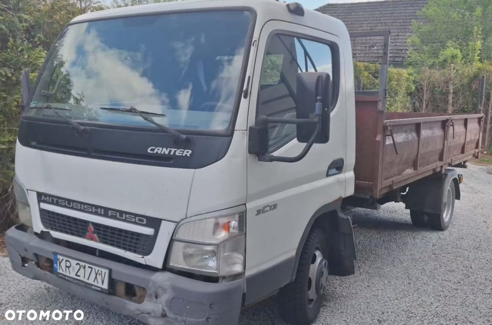 Mitsubishi Fuso Canter - 3