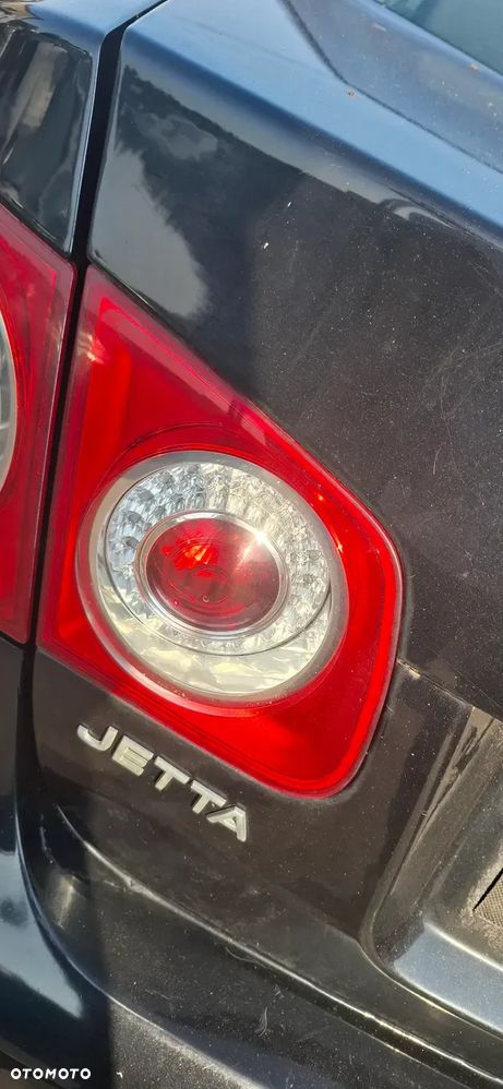 LAMPA LEWY TYŁ W KLAPE VW JETTA - 1