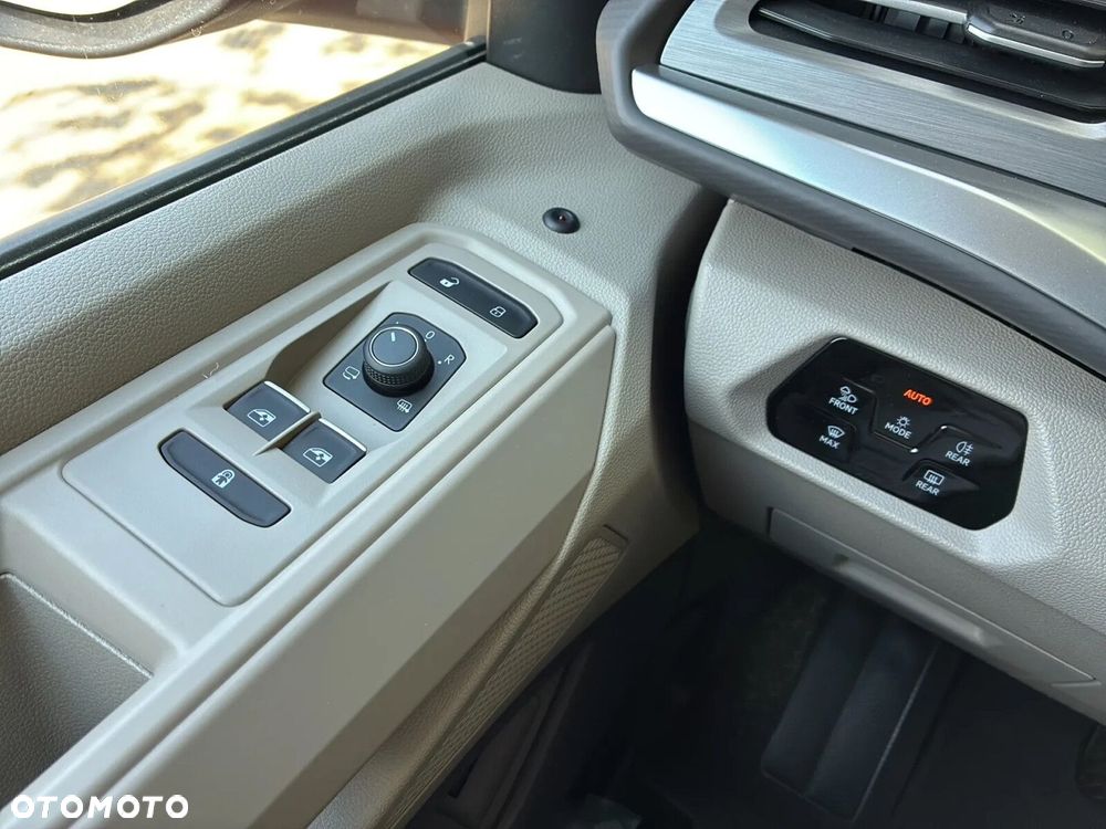 Volkswagen Multivan 2.0 TSI L2 Edition DSG - 25