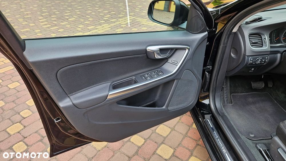 Volvo S60 D3 Kinetic - 12