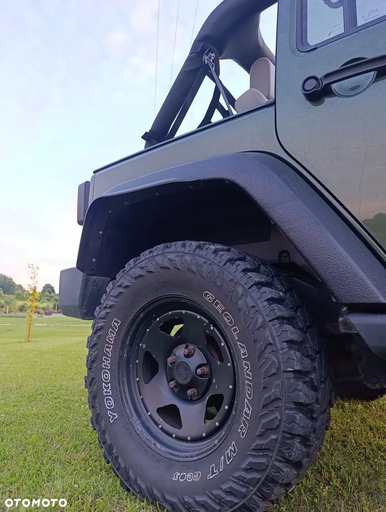 Jeep Wrangler - 10