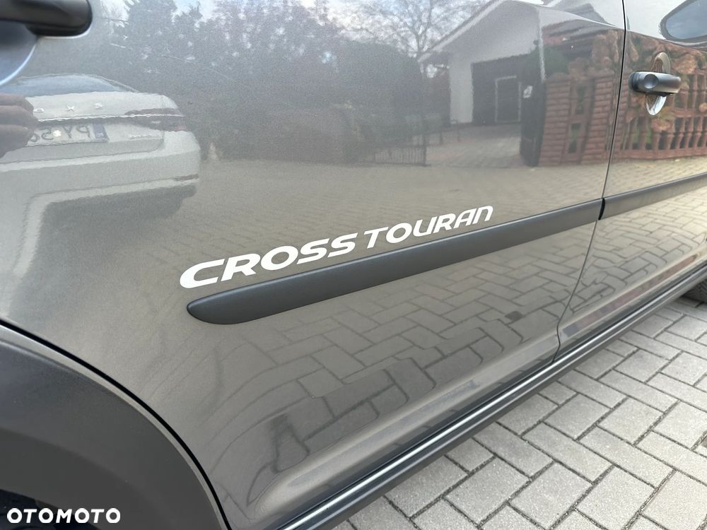 Volkswagen Touran - 37