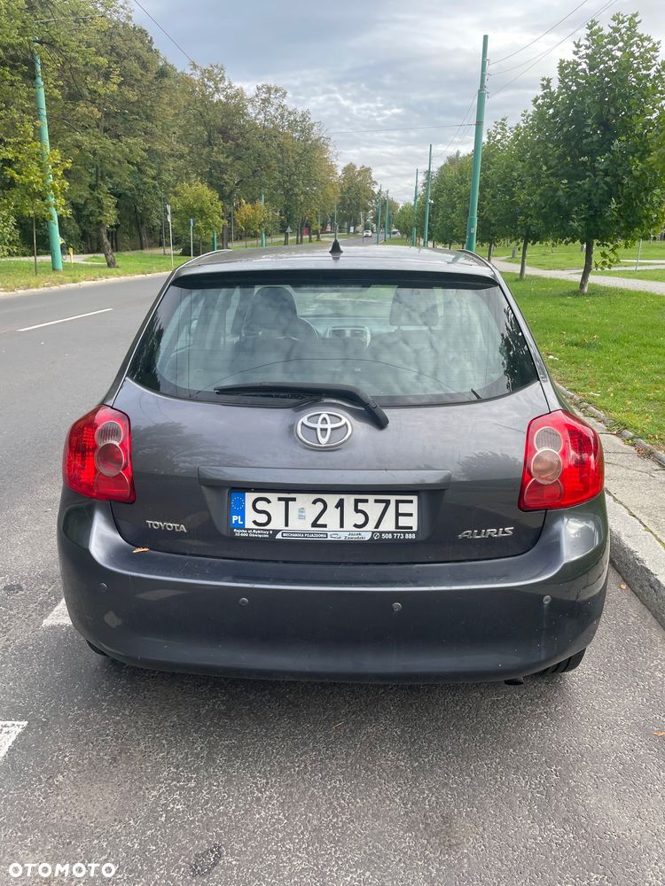 Toyota Auris 2007 photo 3