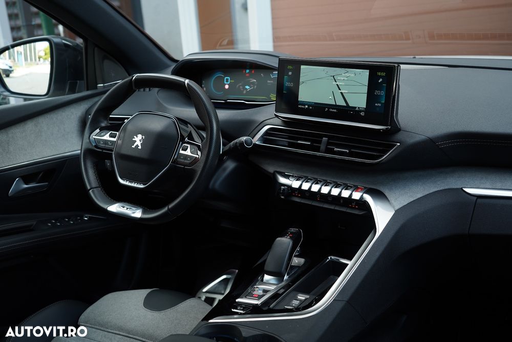 Peugeot 3008 PHEV 300 EAT8 4X4 Allure Pack - 22