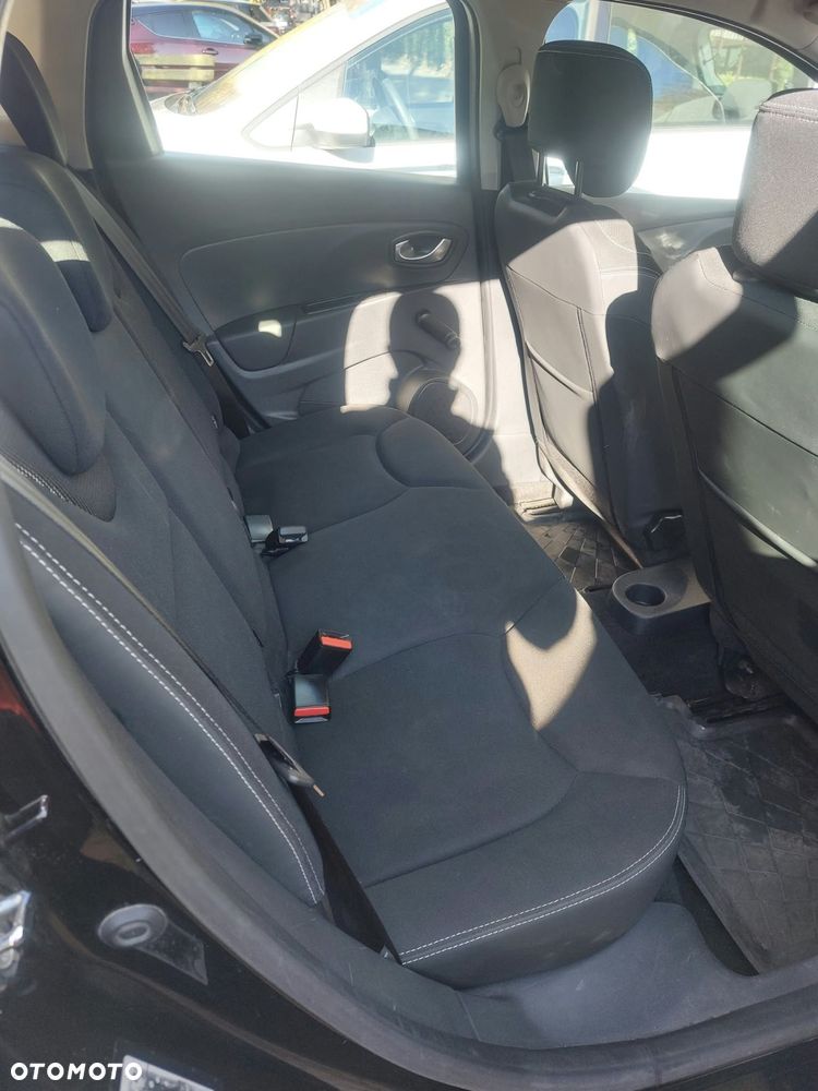 Renault Clio - 17