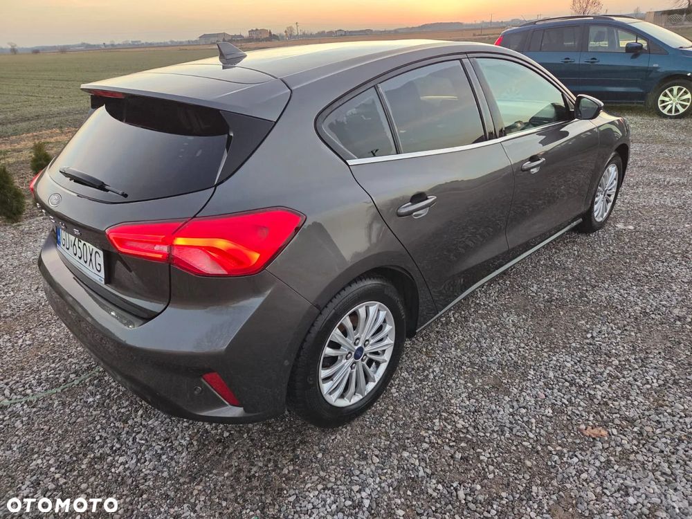 Ford Focus 1.5 EcoBoost Titanium - 3