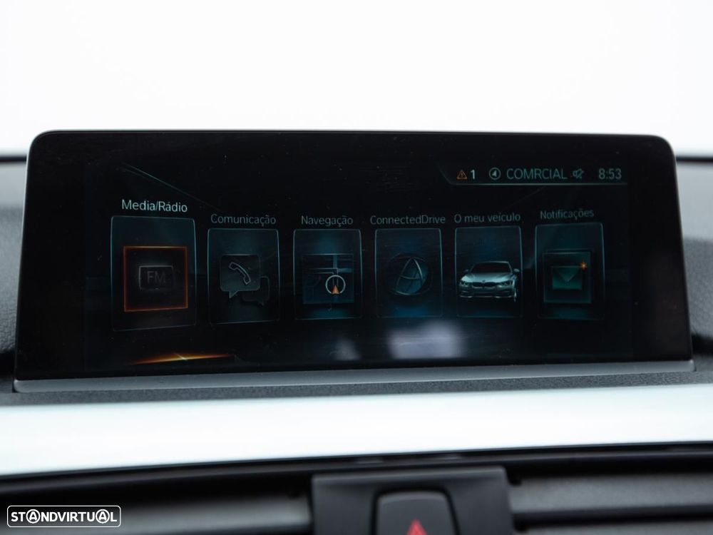 BMW 330 e iPerformance — fotografia 23