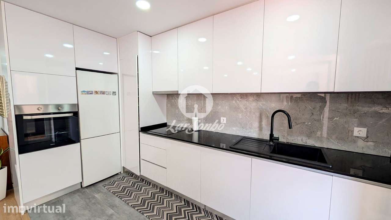 Apartamento T3, Como Novo, a 500m da Praia em Matosinhos - Grande imagem: 4/25