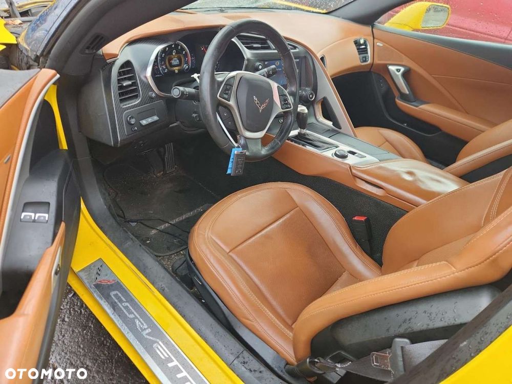 Chevrolet Corvette - 10