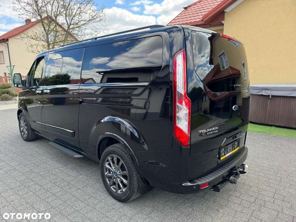 Ford Tourneo Custom - 16