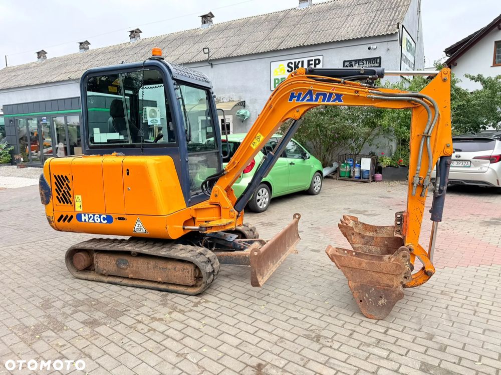 Hanix H26C - 13