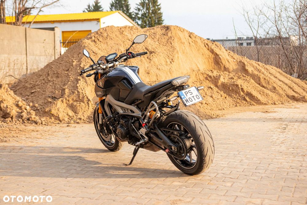 Yamaha MT - 9