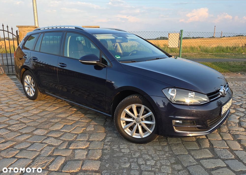 Volkswagen Golf 2.0 TDI BlueMotion Technology Lounge - 21