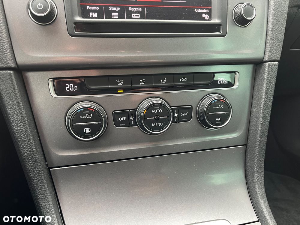 Volkswagen Golf - 12