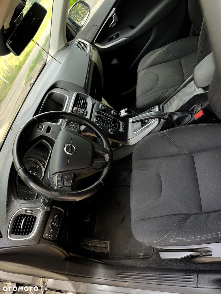 Volvo V40 D3 Drive-E Momentum - 6