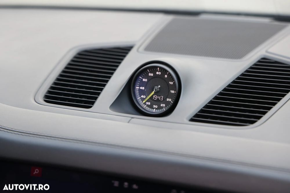 Porsche Cayenne E-Hybrid Tiptronic S Platinum Edition - 9