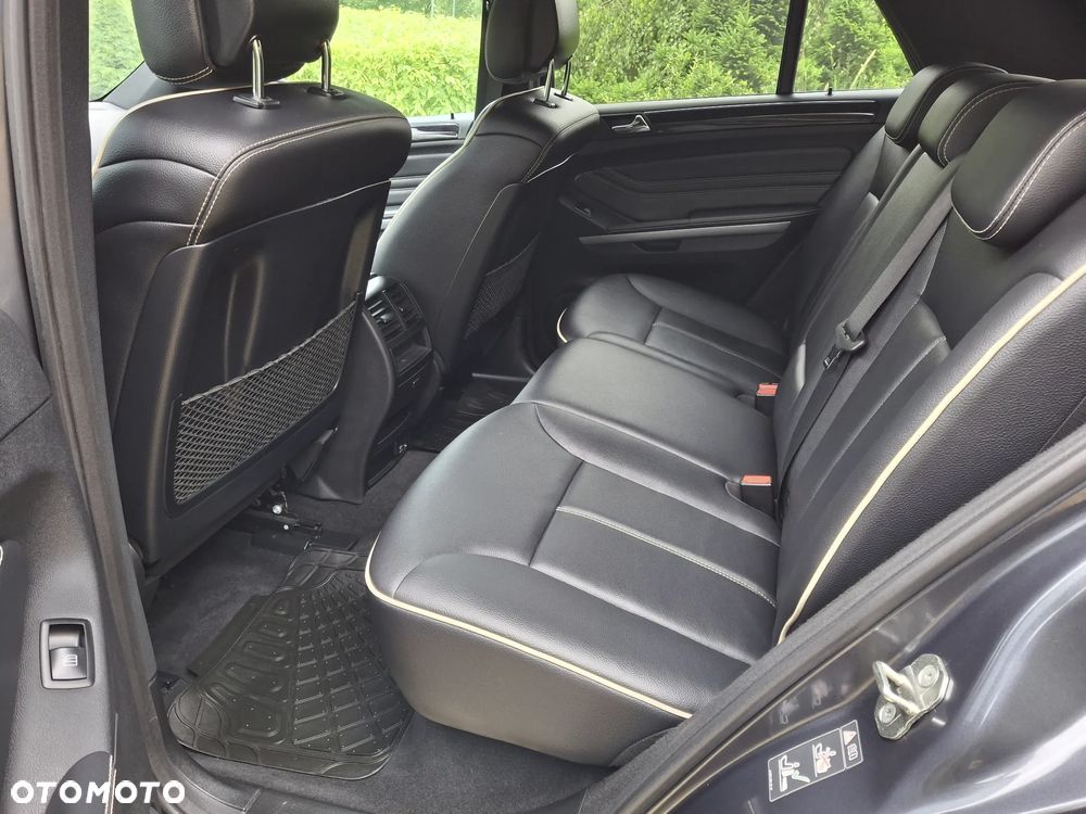 Mercedes-Benz ML - 11