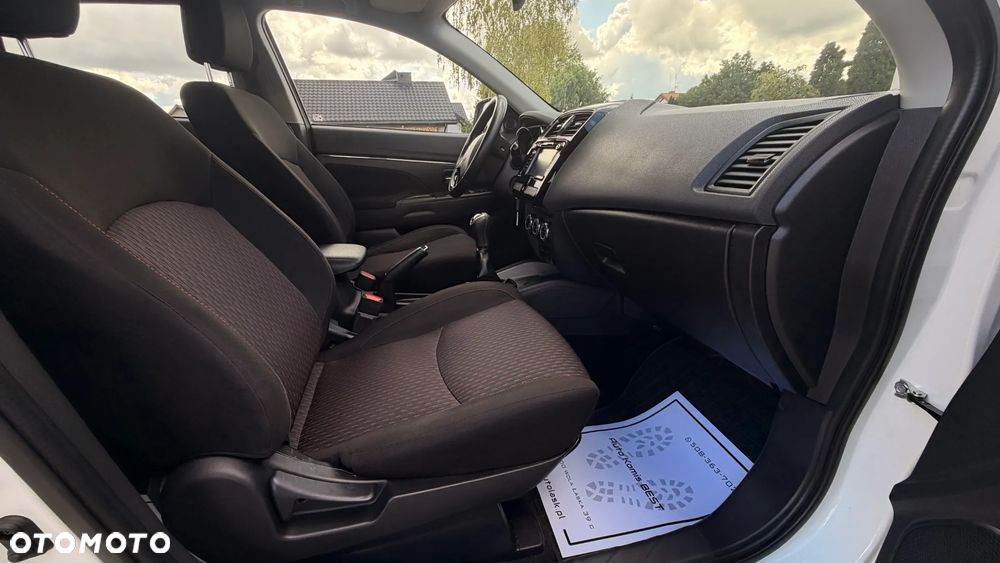 Mitsubishi ASX 1.6 Instyle - 11